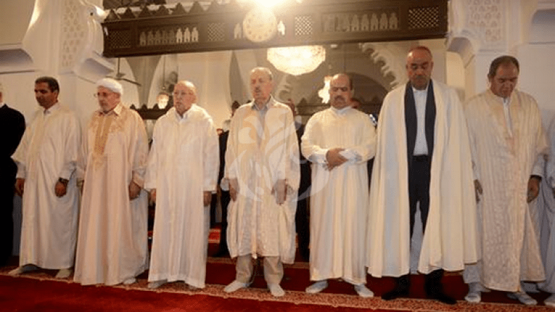 بن صالح يؤدي صلاة العيد بالمسجد الكبير بالعاصمة