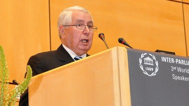 Bensalah: “L’Afrique peut contribuer à la relance de l’économie mondiale”