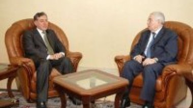 Discrète visite d’un des émissaires de Kadhafi à Alger