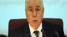 بن صالح يروّج لفرص الاستثمار بالجزائر في الصين