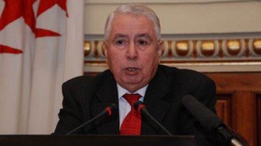 Bensalah plébiscité à la tête du RND pour les cinq prochaines années