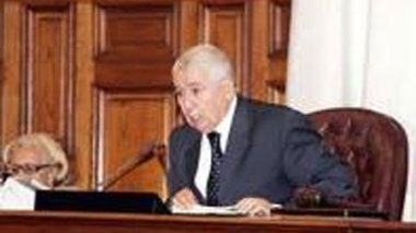 Bensalah, pour plus de pouvoirs au Sénat