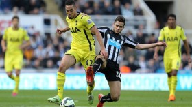 حضور متباين لجزائريي إنجلترا