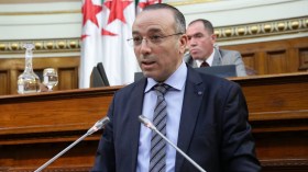 بن زعيم يكلف محام لمتابعة جلالي سفيان قضائيا