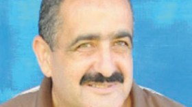 خليلي مجبر على العودة للعب في نصر حسين داي