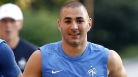بنزيمة يصف مواجهة إسبانيا مع فرنسا بـ”الحرب”!