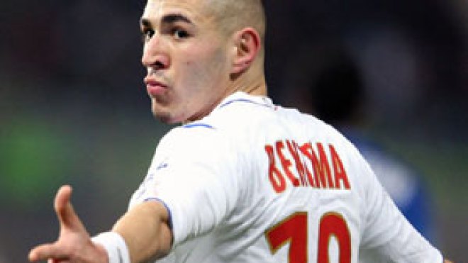 جوفنتوس يسعى لخطف بن زيمة من الريال