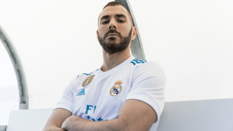 ريال مدريد يعتزم تجديد عقد بن زيمة قبل انطلاق الليغا