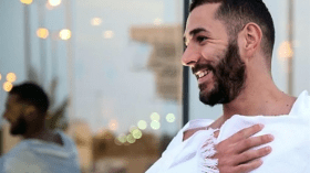 بن زيمة يصل السعودية لتأدية فريضة الحج