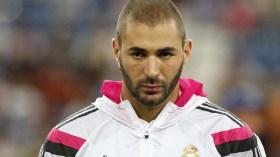 بن زيمة: “الخضر” قادرون على تجاوز الدور الأول من “الكان”