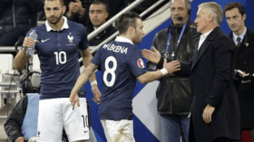 ديشامب: كل الدول تحسد فرنسا لامتلاكها بن زيمة !