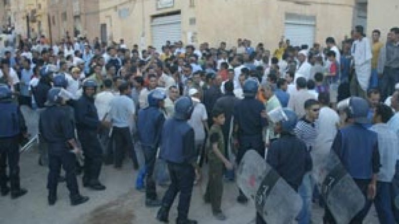 أوقفنا ملثمين في حالة تلبس بحوزتهم أسلحة بيضاء