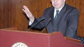 مخابر أجنبية تحوّل الجزائريين إلى “فئران” تجارب!