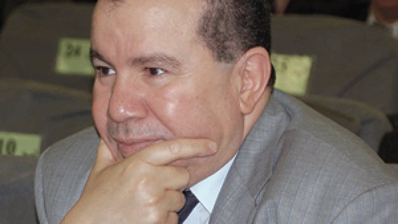 نقابة الصيادلة الخواص تحذر بركات من عواقب “القرارات الفوقية”