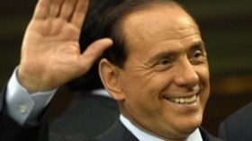 ايطاليا تدفع 5 ملايير دولار لليبيا وتعيد إليها تمثالا