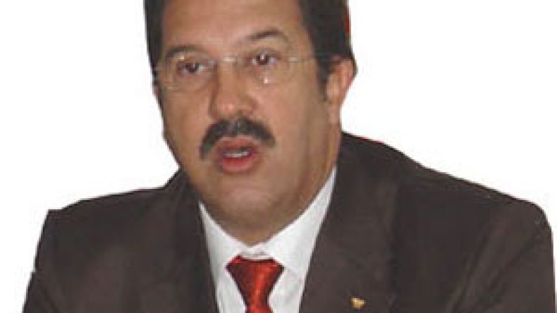 اللجنة الأولمبية الجزائرية تقاضي متهميها