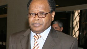 بصالح: “الحكومة لن تتراجع عن تخفيض سعر الأنترنت بـ 50 بالمائة”