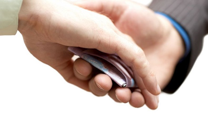 من صور أكل الحرام في واقعنا