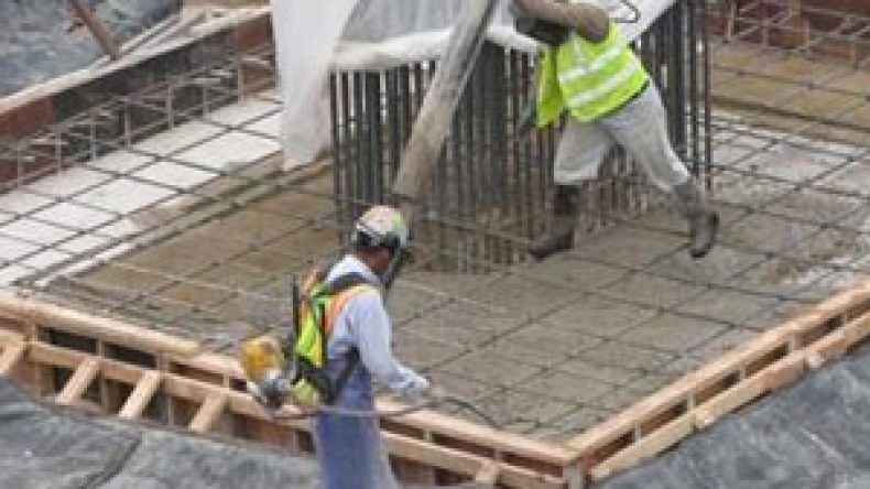 نفق‭ ‬عبر‭ ‬الطريق‭ ‬السيار‭ ‬مهدد‭ ‬بالانهيار‭ ‬بسبب‭ ‬الغشّ‭ ‬في‭ ‬الخرسانة