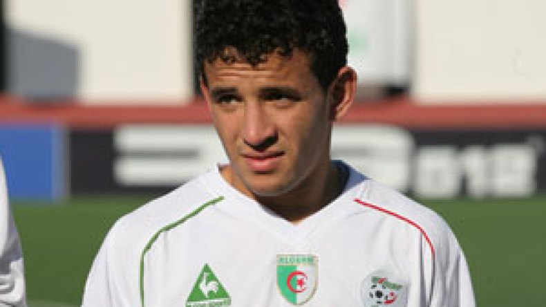 ليون يريد خطف بزاز الصغير