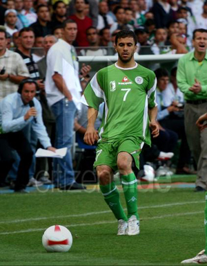 Bezzaz à Echorouk: “En tant que professionnel, je n'ai que cure de la chaleur ou de la pression”