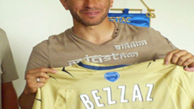 بزاز‭ ‬رسميا‭ ‬في‭ ‬‮ “‬تروا‮ “‬‭ ‬لثلاث‭ ‬سنوات