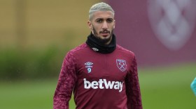 مدرب وست هام يُعيد نفس الخطاب عن بن رحمة