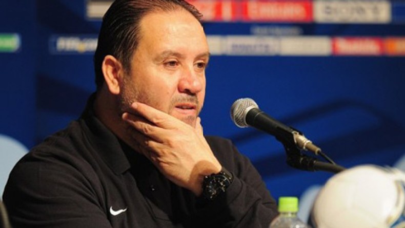 4 تقنيين أجانب مرشحون لتدريب المولودية بعد إقالة غيغر