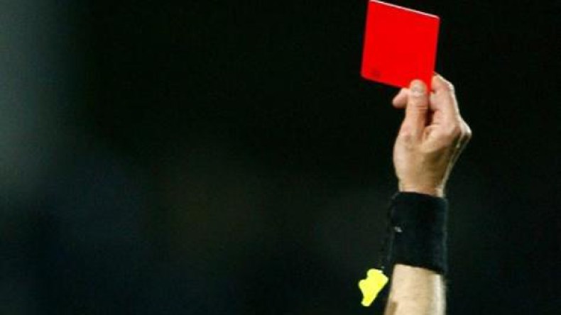 الفاف تختار الحكم محمد بيشاري لإدارة نهائي كأس الجزائر