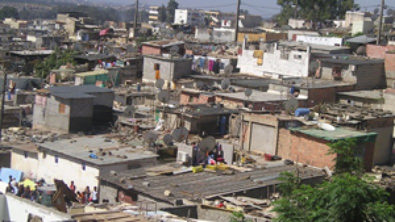 الإنتهاء من تدمير أحياء القصدير و”لاصاص” قبل 2009