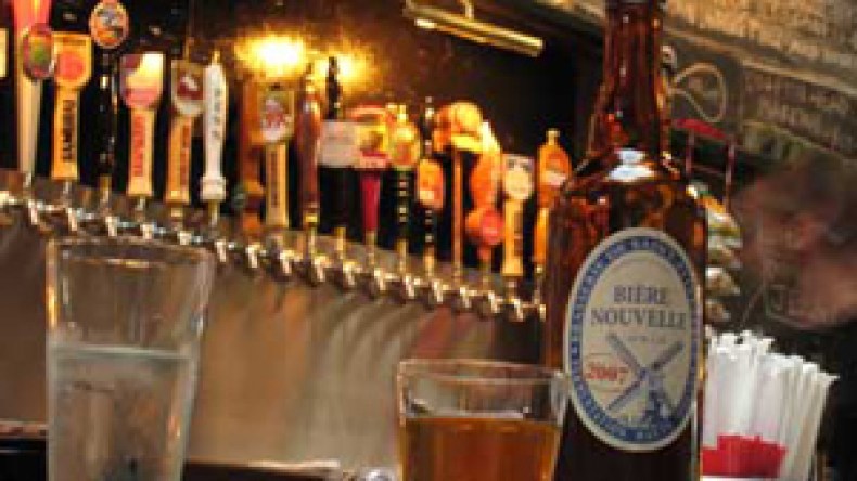 الحانات غير الشرعية تنمو كالفطريات بتيزي وزو وملاّكها يبيعون الكحول للقصّر