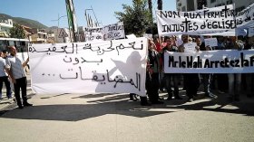 مسيحيون يتجمهرون أمام مقر ولاية بجاية
