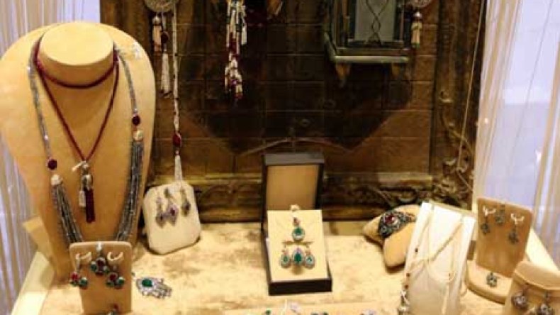 مجوهرات “حريم السلطان” تتربع على عرش الموضة
