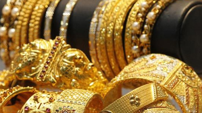 خادمة تسرق مجوهرات بقيمة 250 مليون من ابن وزير سابق