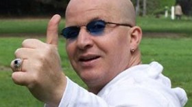 المناجير السابق للشاب بلال يُلفق له تهمة المخدرات