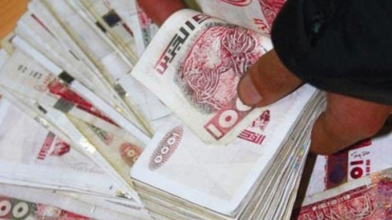 تفكيك شبكة لتزوير الدرهم المغربي والدينار الجزائري