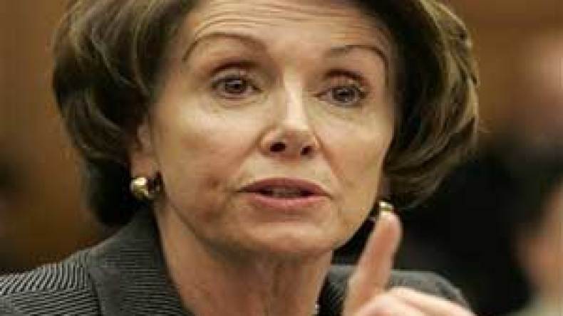 بيلوسي: بوش قاد أمريكا لحرب فاشلة بالعراق