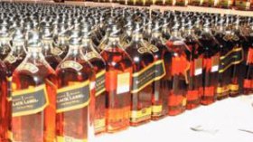 إفشال محاولة إغراق السوق السوداء بـ 2000 قارورة خمر