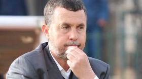 بيرة يرمي المنشفة