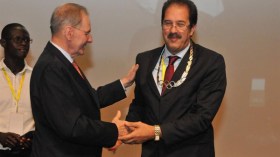 مصطفى بيراف ممثلا شخصيا للرئيس بوتفليقة في ألعاب باكو