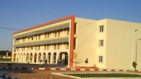 تهمي ينبهر بالمركز الجهوري للرياضات الاولمبية في بسكرة