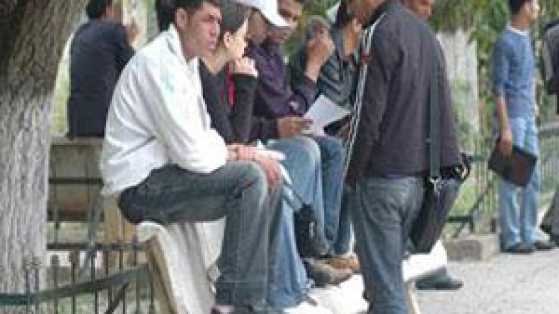 تراجع معدل البطالة في الجزائر إلى 10.2 بالمائة سنة 2009