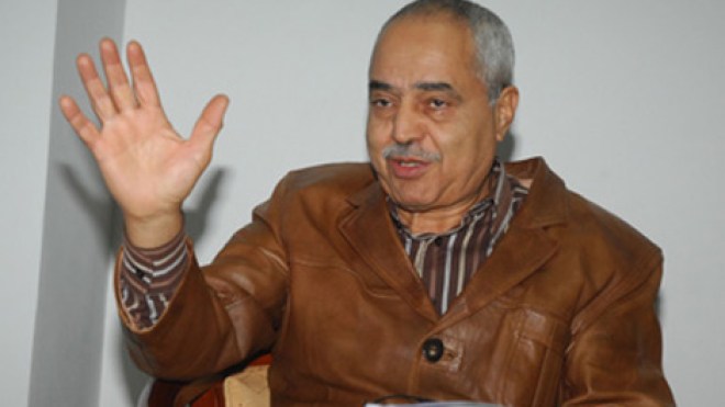 بن بيتور: أنا مرشح الشعب الجزائري