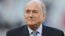 رئيس الفيفا: الجزائر بلد كبير وأمّة كروية