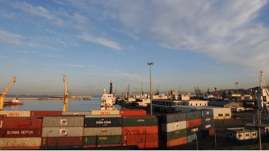 Black Economy Generates Half Algeria Businessmen's Trade