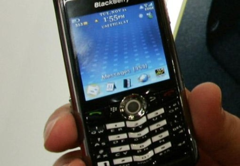 Algeria to ban BlackBerry fearing danger on its economy and security