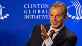 توني بلير يكشف أنه يقرأ القرآن يوميا منذ تركه للكنيسة الإنجيلية