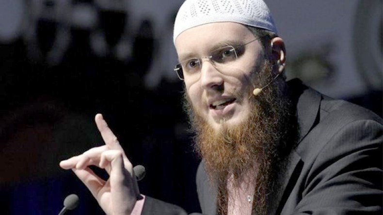 “نيكولاس بلانشو”.. رحلة بحث تنتهي بالإسلام