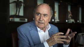 بلاتير يتعرض لوعكة صحية