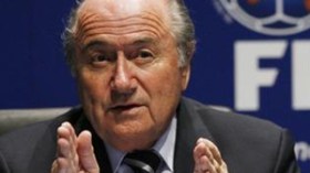 الفيفا  سعيدة  بمبيعات  تذاكر  كأس  العالم  وتهاجم  المنتقدين